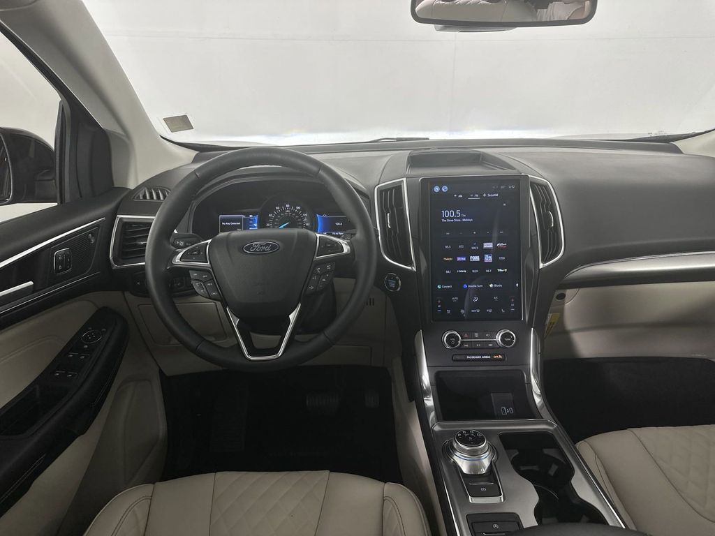 2024 Ford Edge Titanium 21