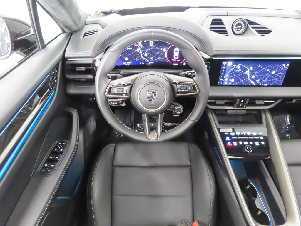 Thumbnail: 2024 Porsche Macan - 17