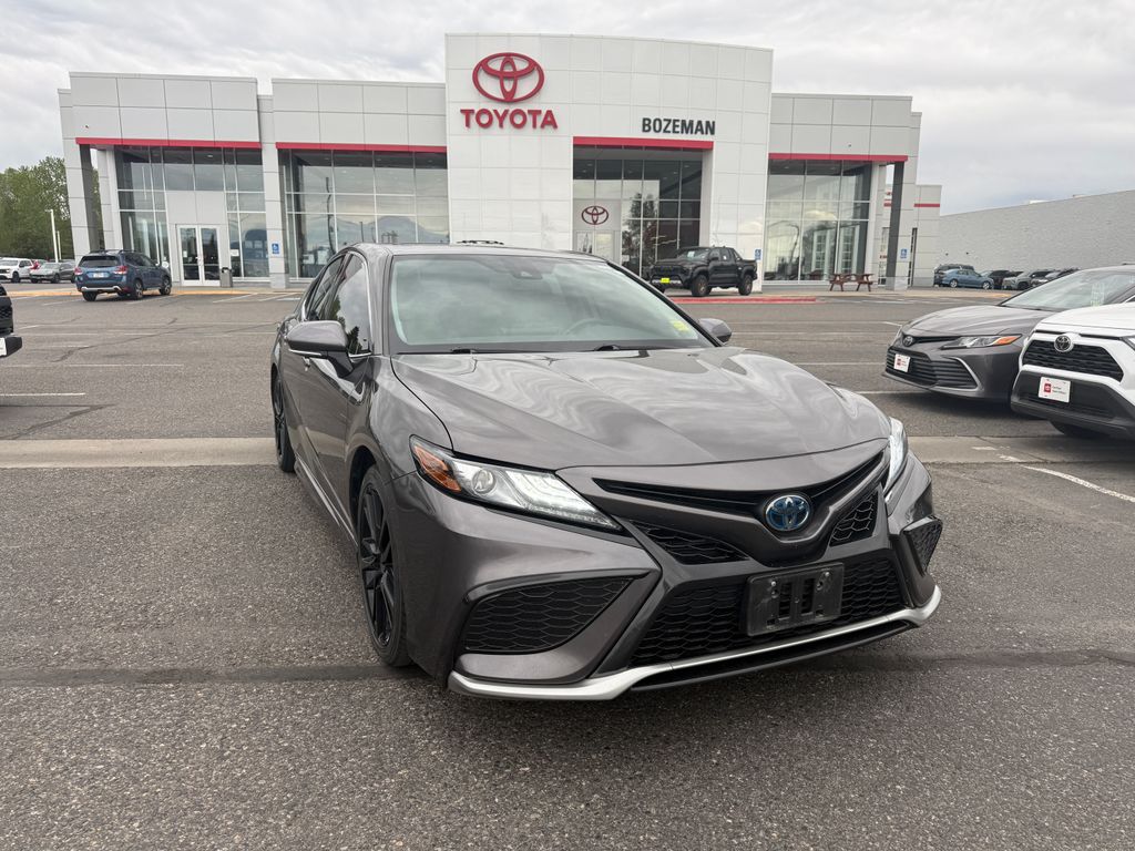 2023 Toyota Camry XSE Hybrid's photo