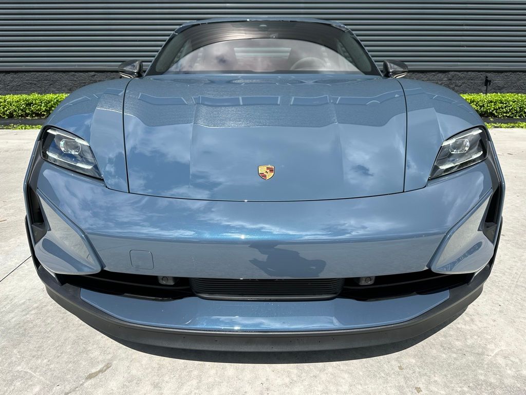 Thumbnail: 2025 Porsche Taycan - 8