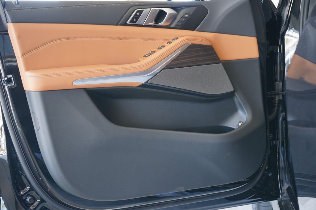 Thumbnail: 2026 BMW X5 - 11
