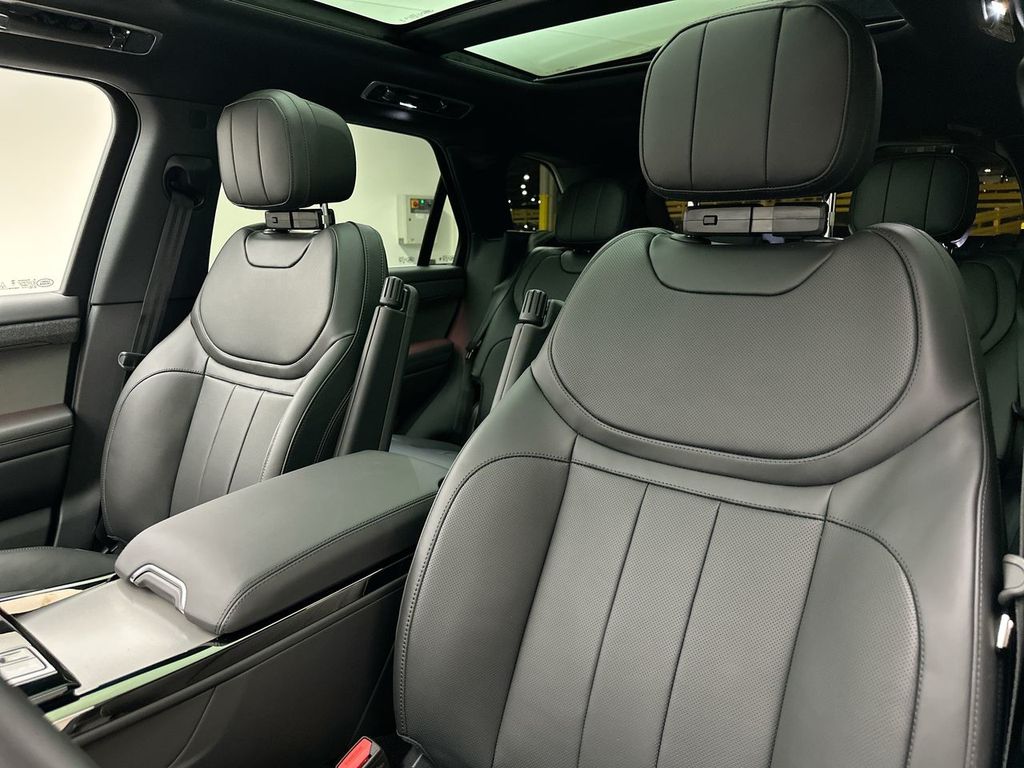 Thumbnail: 2026 Land Rover Range Rover Sport - 18