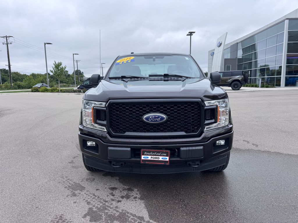 Used 2019 Magma Red Ford XL image 3