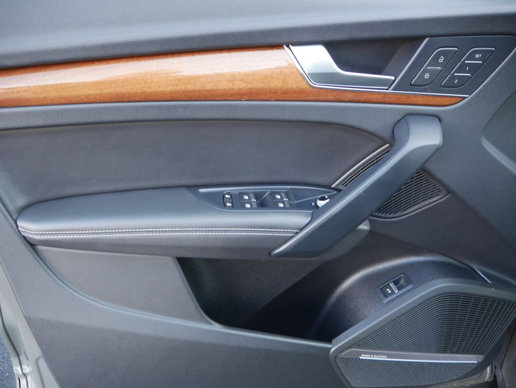 Thumbnail: 2023 Audi Q5 - 16