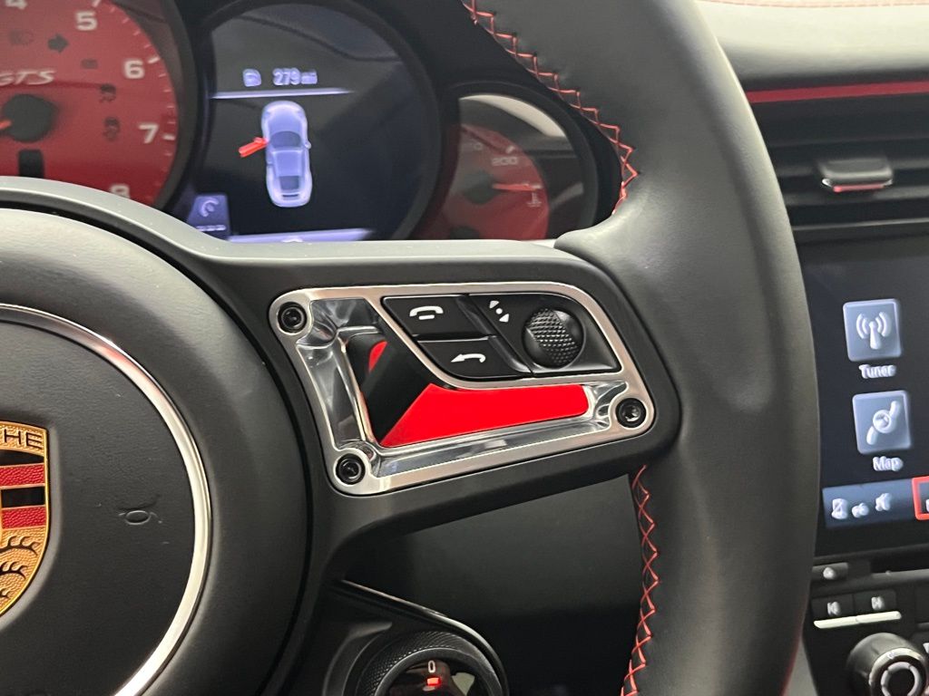 Thumbnail: 2018 Porsche 911 - 14