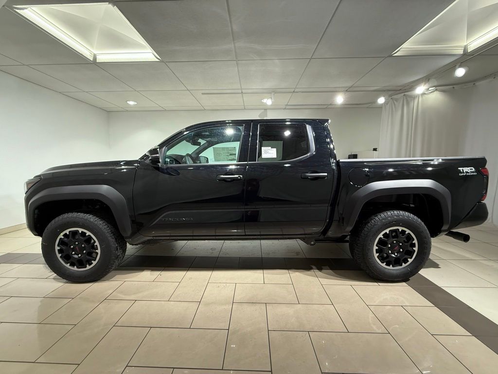 2025 Toyota Tacoma TRD Off-Road 2