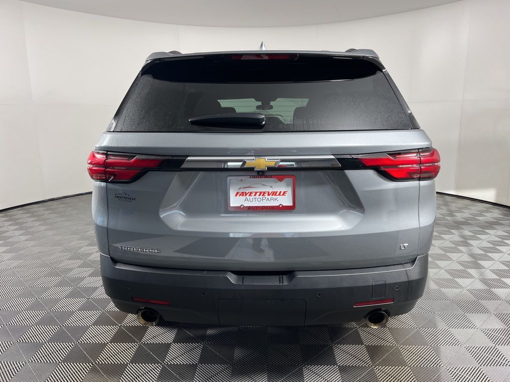 Thumbnail: 2023 Chevrolet Traverse - 14