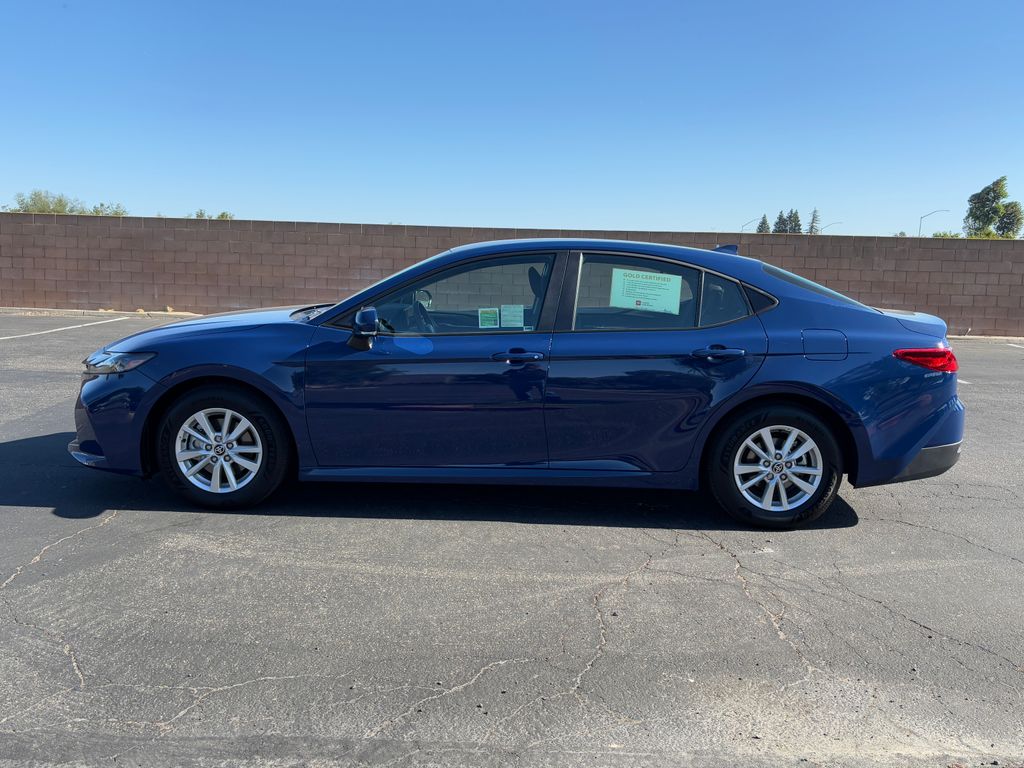 2025 Toyota Camry LE 7