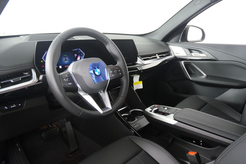 Thumbnail: 2025 BMW X1 - 12