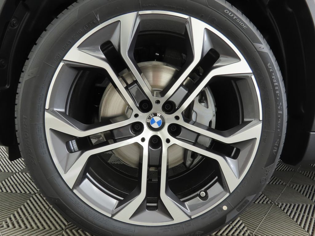 Thumbnail: 2026 BMW X5 - 30