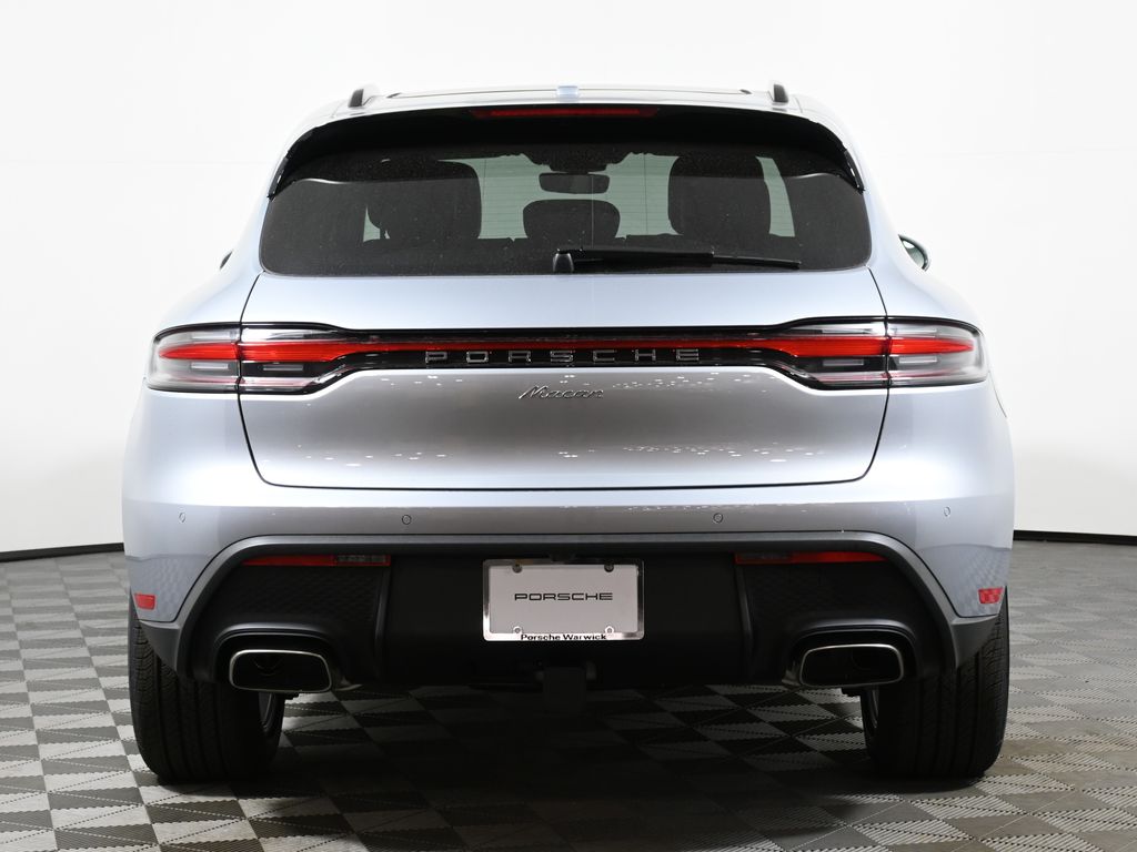 2025 Porsche Macan  6