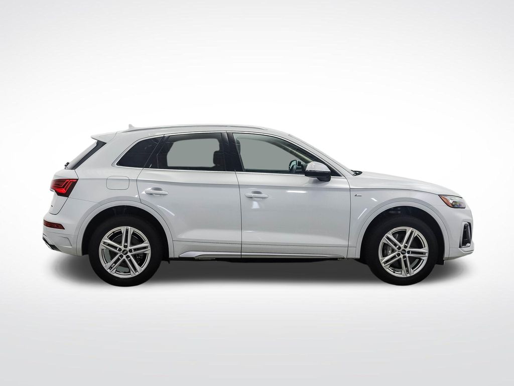 Thumbnail: 2023 Audi Q5 - 6