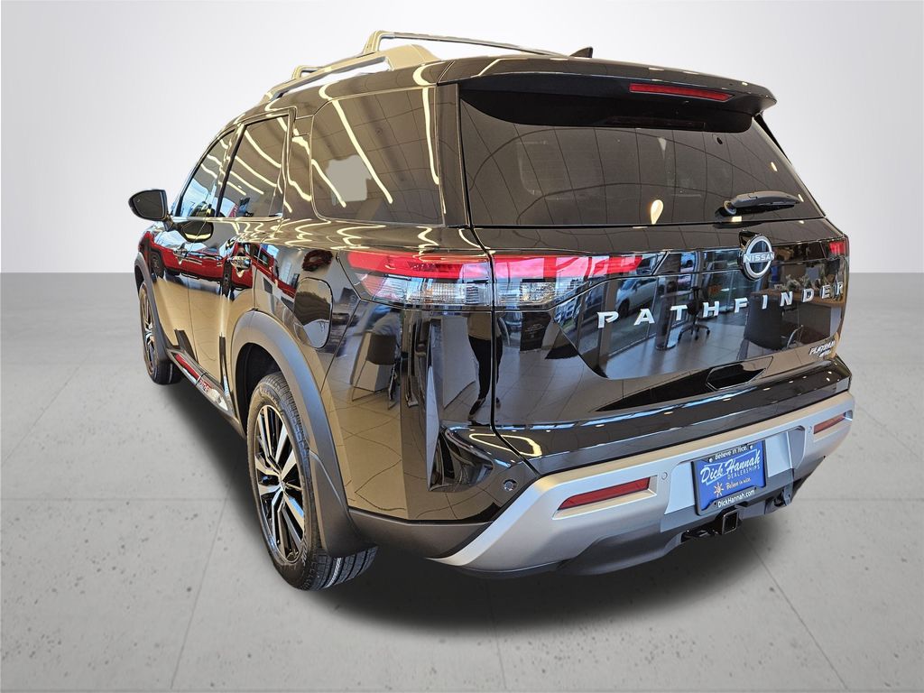 2025 Nissan Pathfinder Platinum