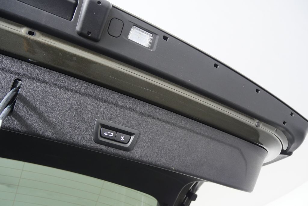 Thumbnail: 2025 BMW X6 - 18