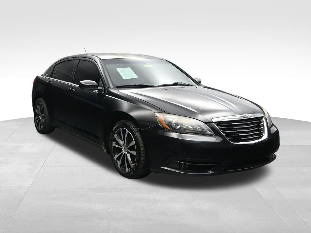 2013 Chrysler 200 Limited - Photo 7