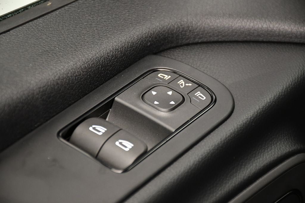 Thumbnail: 2026 Mercedes-Benz Sprinter - 26