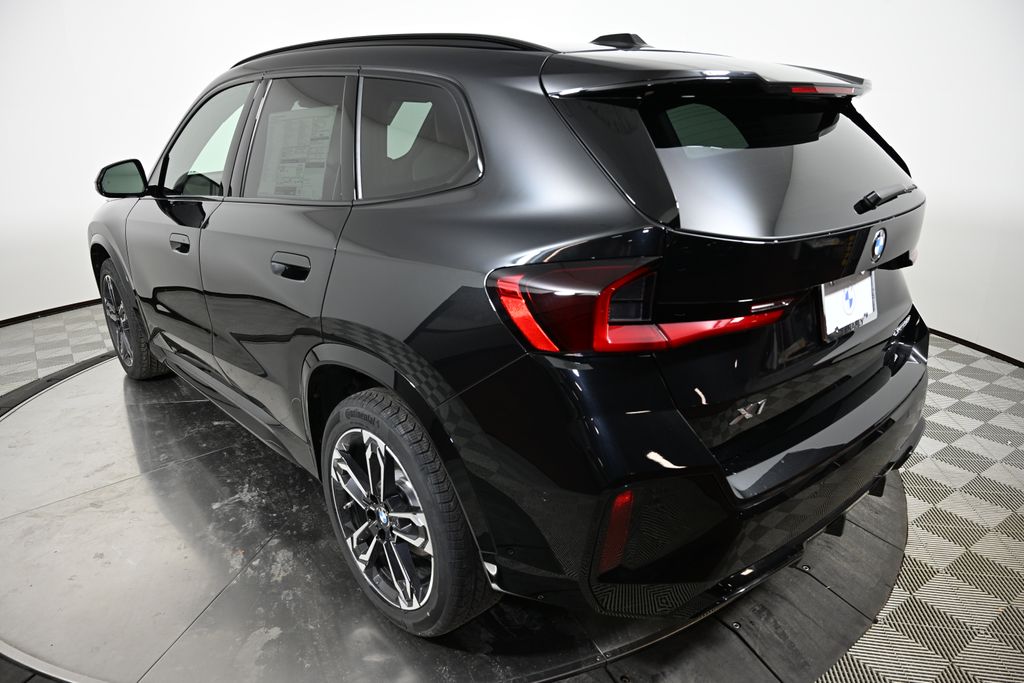 Thumbnail: 2026 BMW X1 - 3