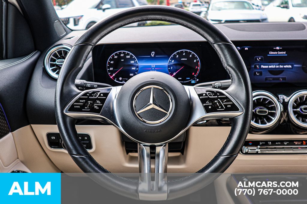 Used 2025 White Mercedes-Benz GLA 250 image 32
