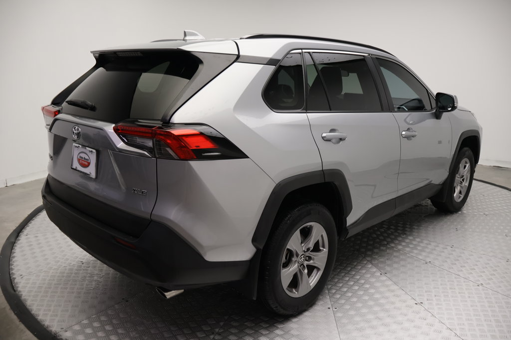 Thumbnail: 2025 Toyota RAV4 - 8