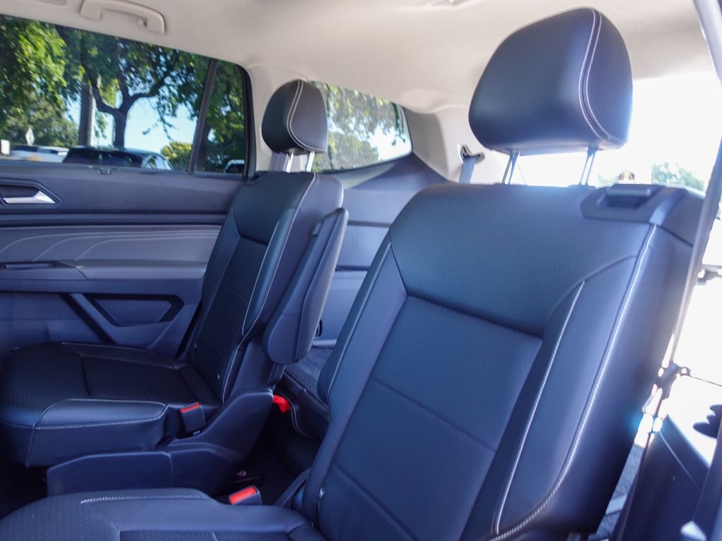 Used 2023 Gray Volkswagen 3.6L V6 SE w/Technology image 24