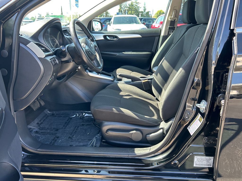 2018 Nissan Sentra S 10