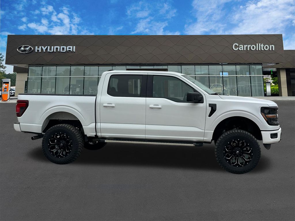 Used 2025 White Ford XLT image 4