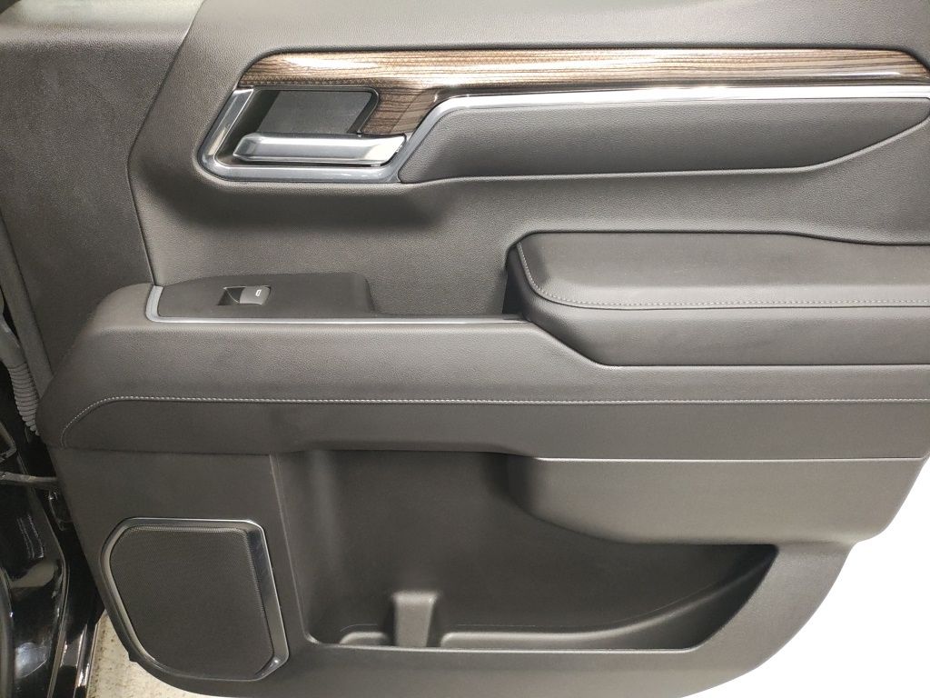 Used 2022 Black Chevrolet LT image 14