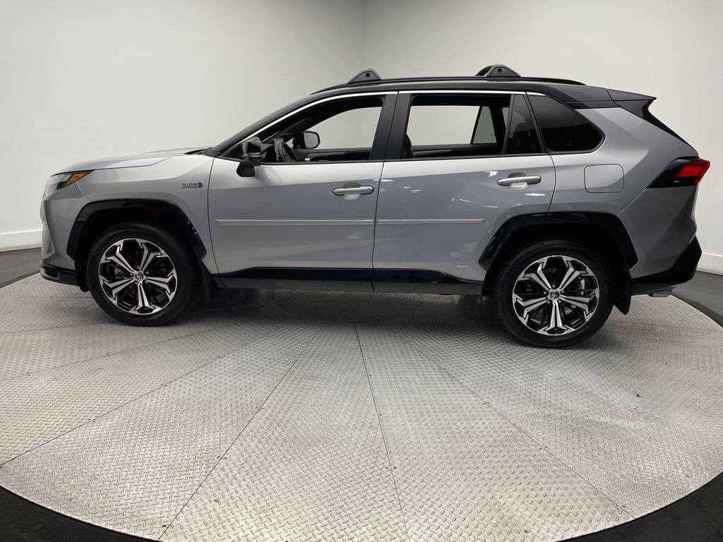 2022 Toyota RAV4 Prime XSE 8