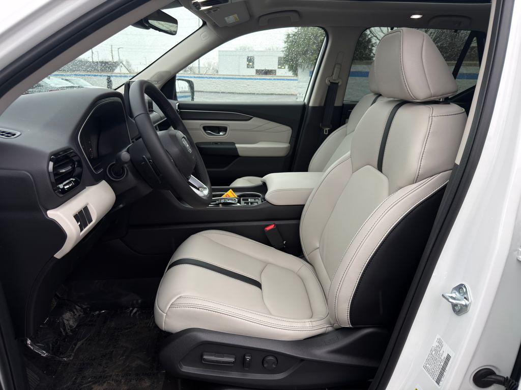 Thumbnail: 2026 Honda Pilot - 18