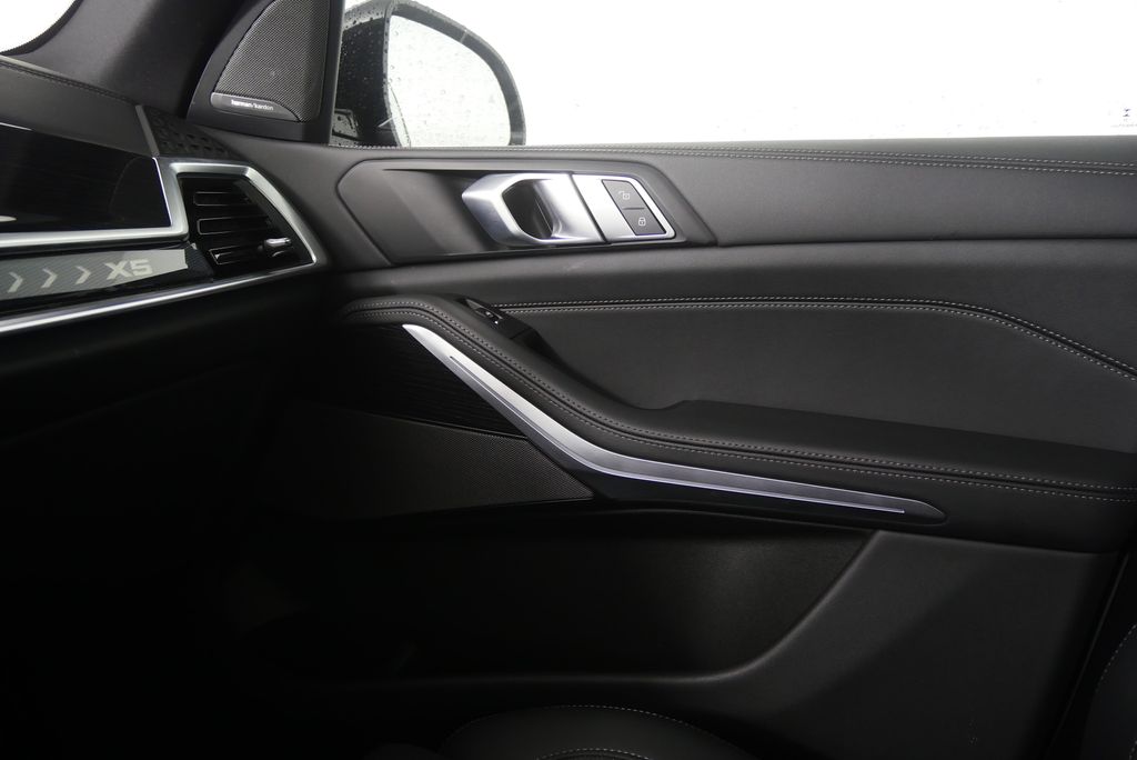 Thumbnail: 2026 BMW X5 - 24