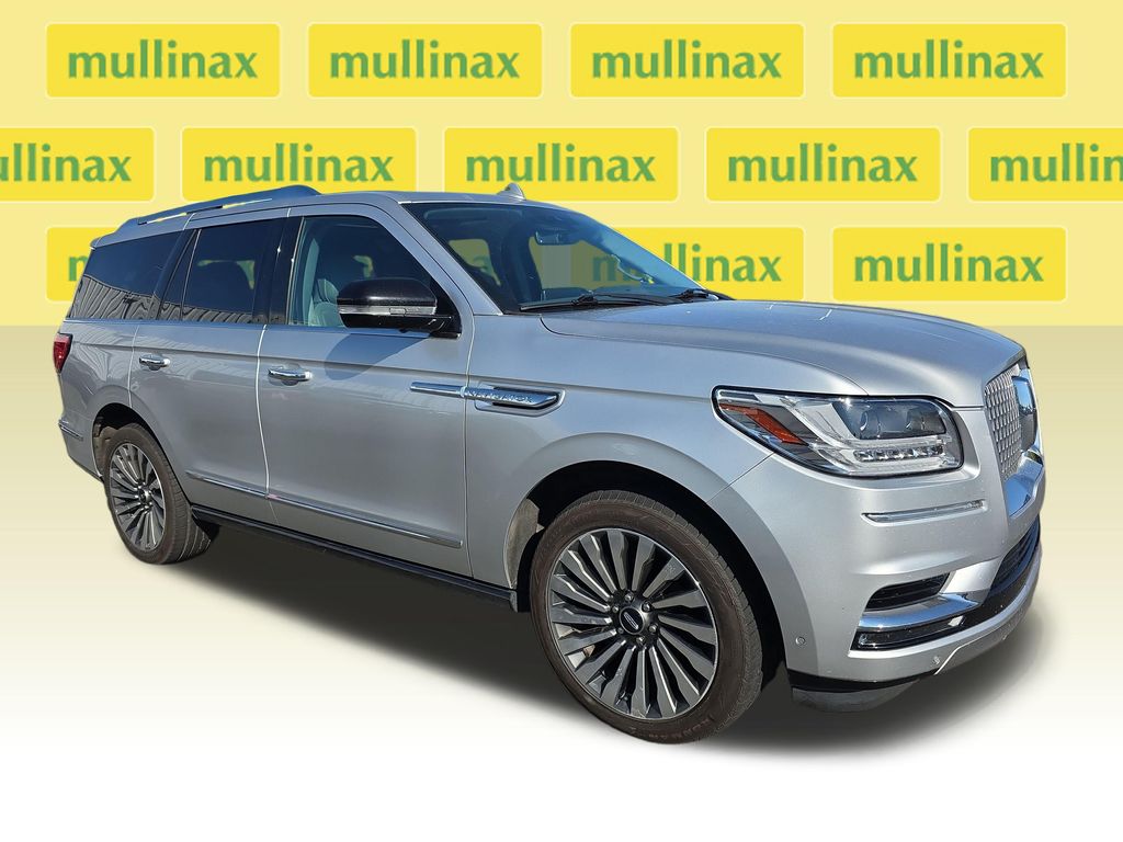 Ingot Silver Metallic 2019 Lincoln Navigator SUV / Crossover Four-Wheel Drive Automatic