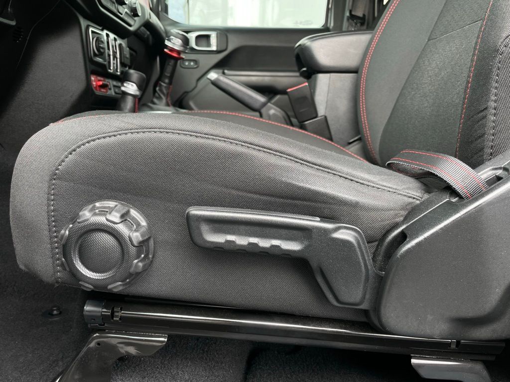 Thumbnail: 2020 Jeep Wrangler - 26