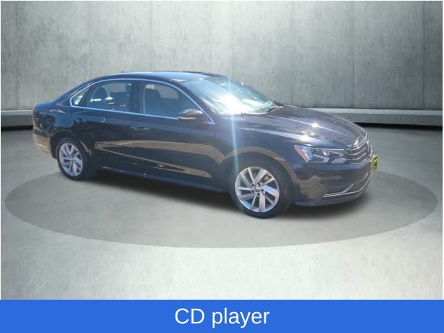 2018 Volkswagen Passat 2.0T SE photo 3