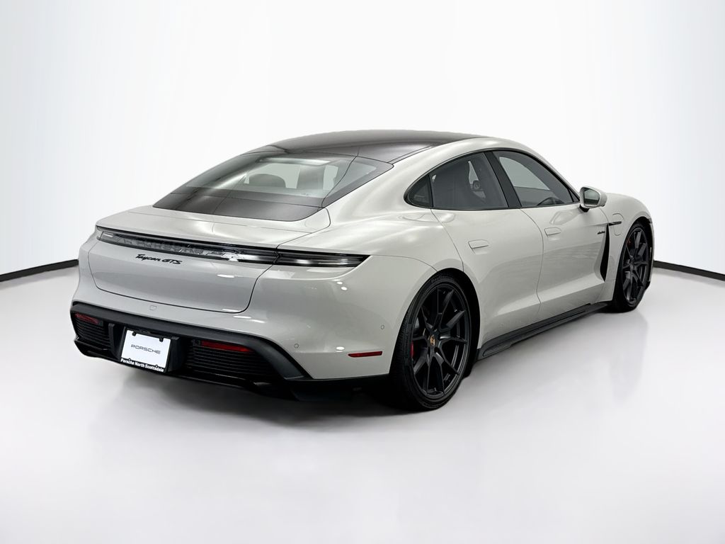 Thumbnail: 2026 Porsche Taycan - 7