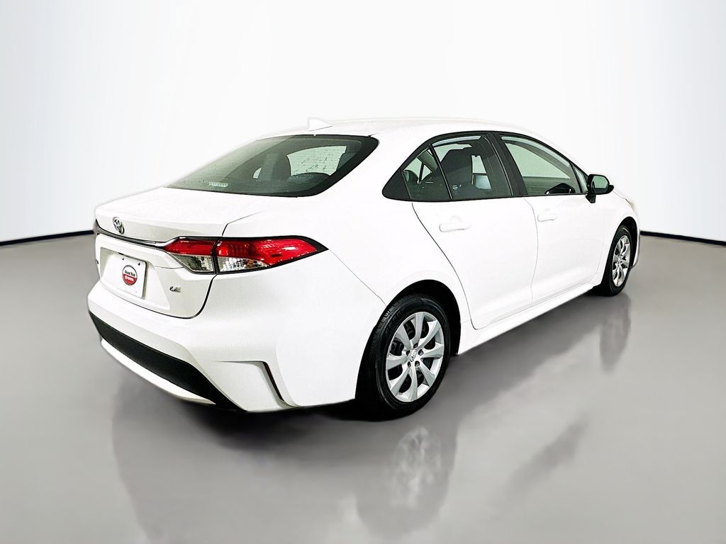 2022 Toyota Corolla LE 5