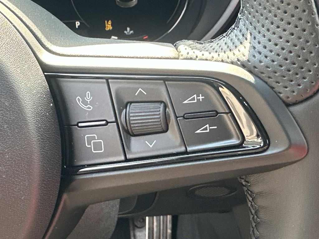 2026 Alfa Romeo Giulia Base - Photo 28