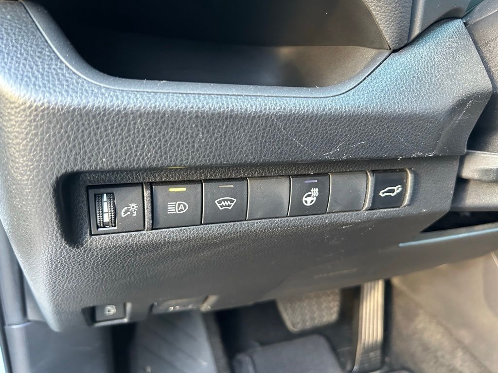 Thumbnail: 2023 Toyota RAV4 - 19