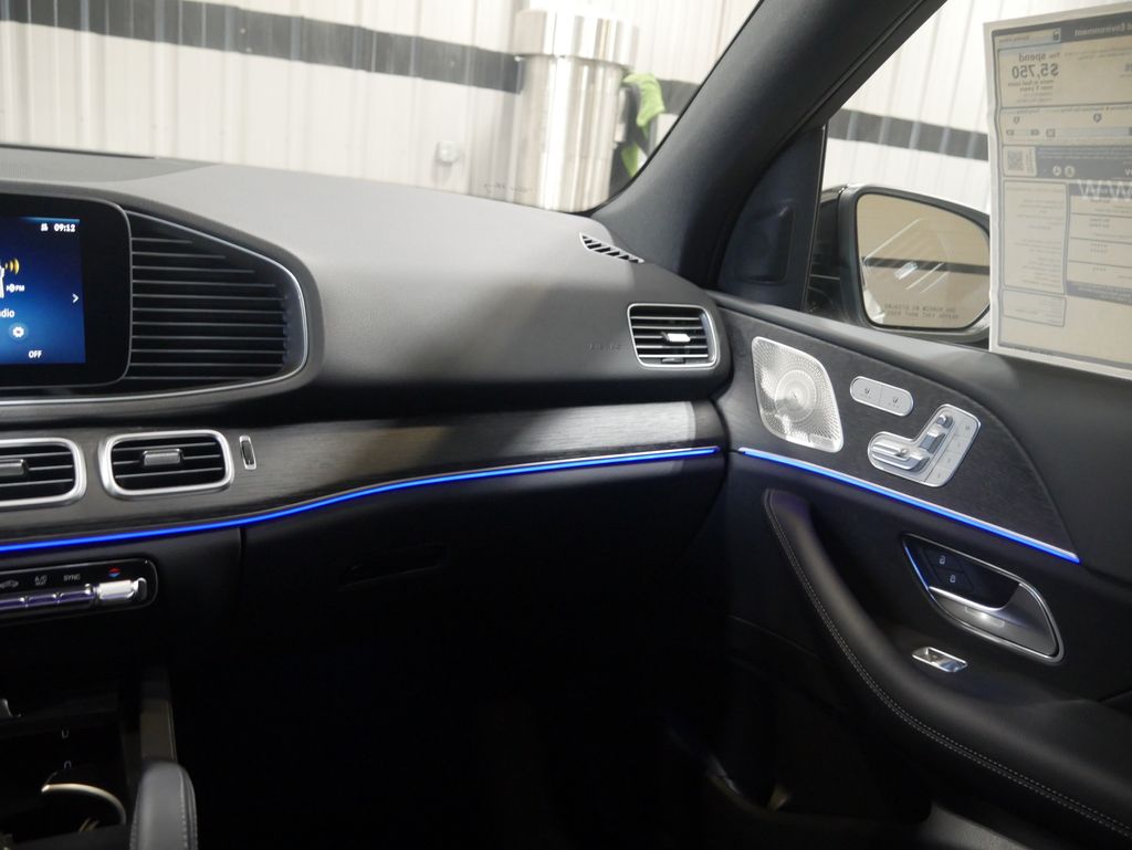 Thumbnail: 2026 Mercedes-Benz GLE - 29