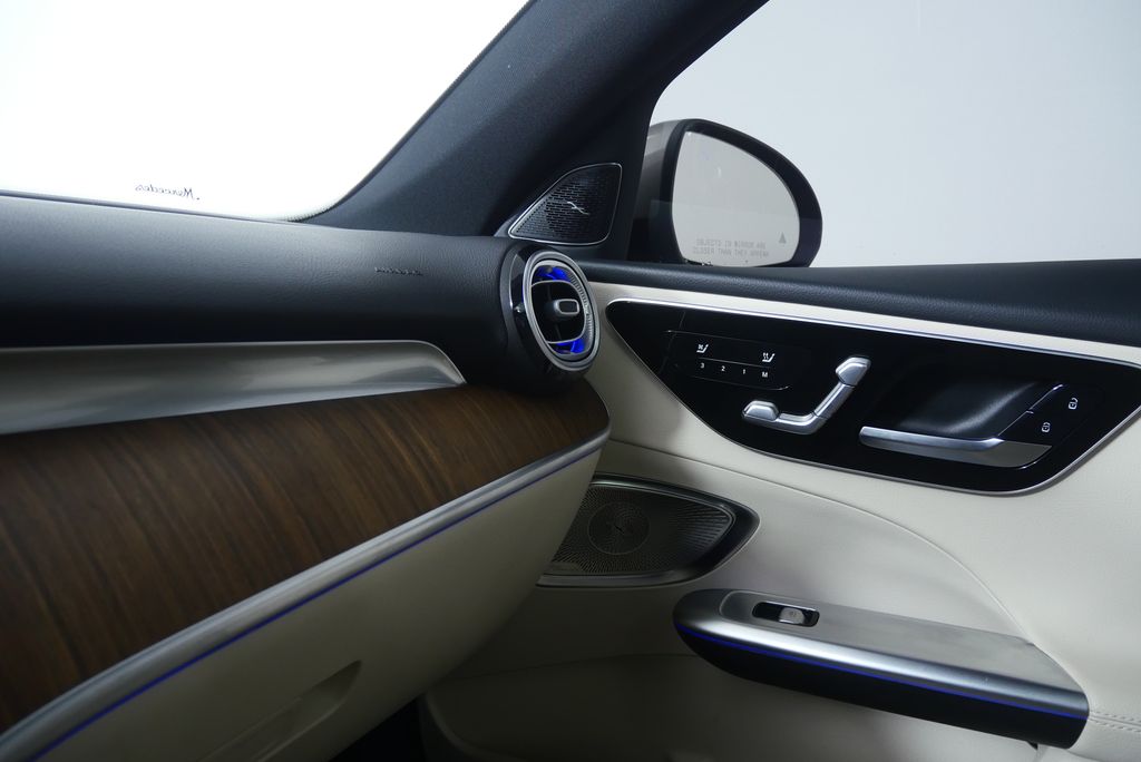 Thumbnail: 2023 Mercedes-Benz C-Class - 25