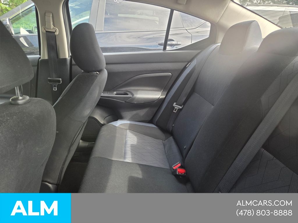 Used 2024 Silver Nissan 1.6 SV image 5