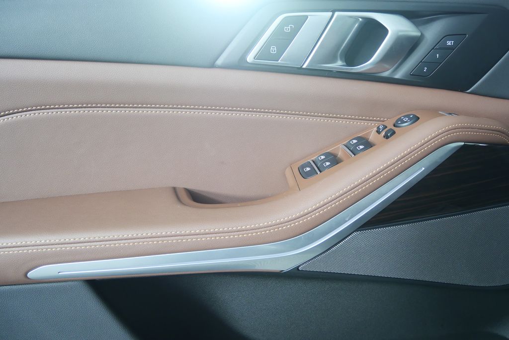 Thumbnail: 2025 BMW X5 - 9