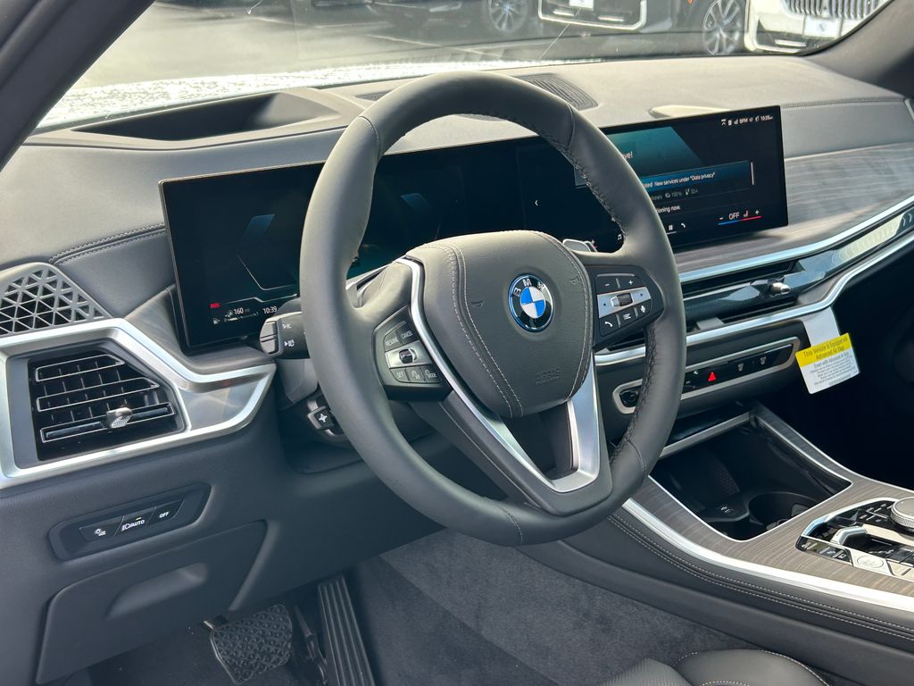 2025 BMW X5 xDrive50e 14