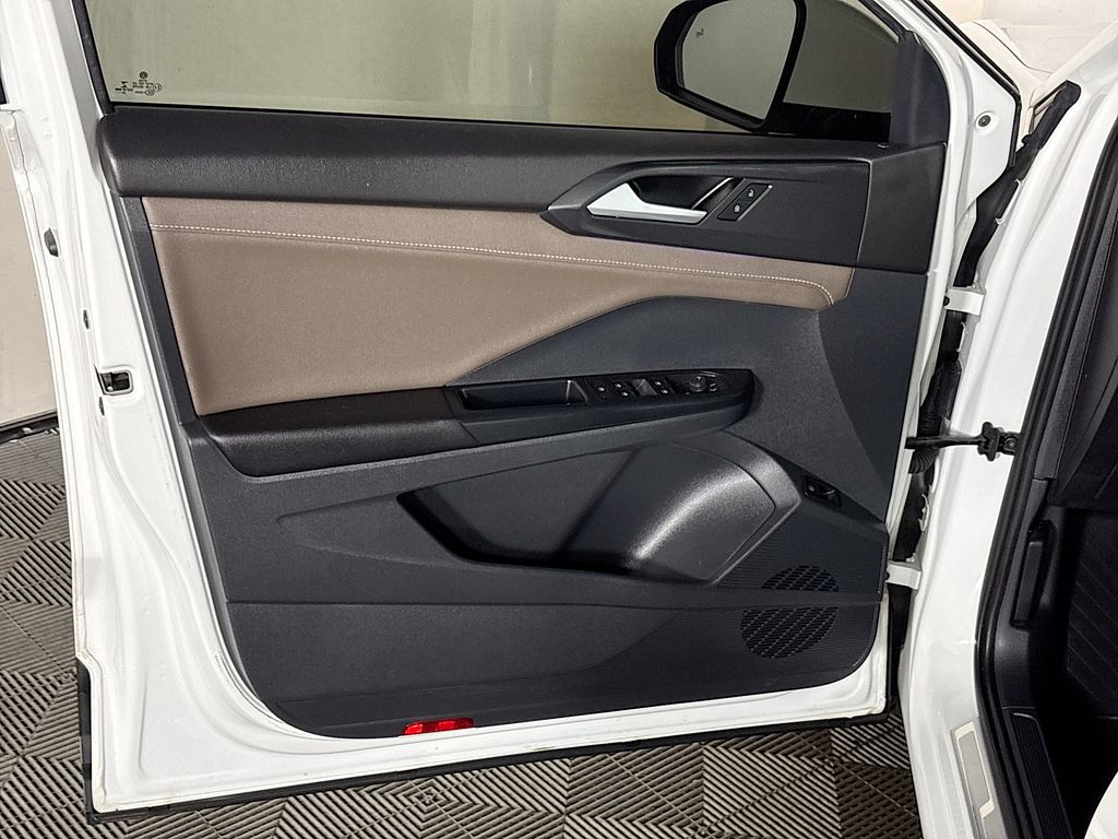 2023 Volkswagen Taos 1.5T SEL