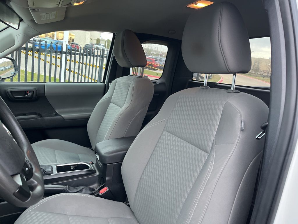 Thumbnail: 2022 Toyota Tacoma - 4