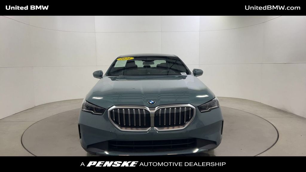 Thumbnail: 2024 BMW 5 Series - 3