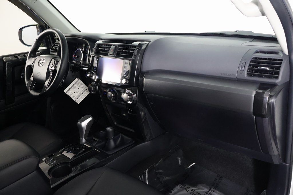 Thumbnail: 2023 Toyota 4Runner - 9