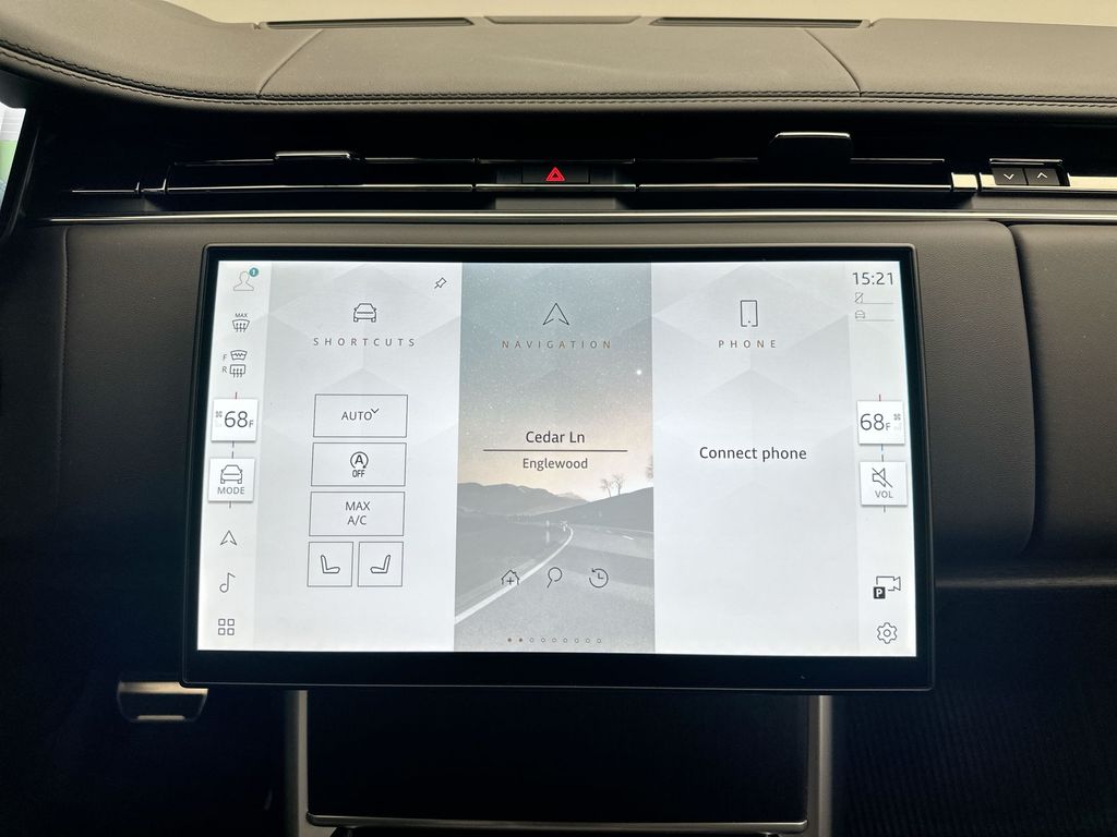 2025 Land Rover Range Rover SE 13