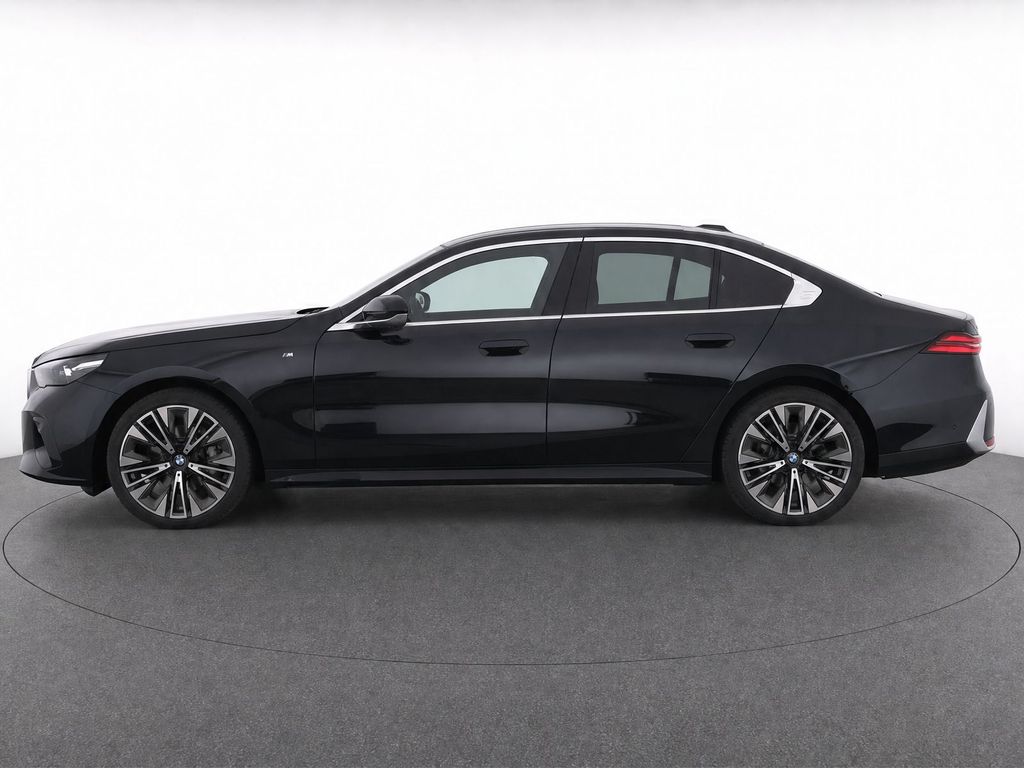 Thumbnail: 2026 BMW 5 Series - 29