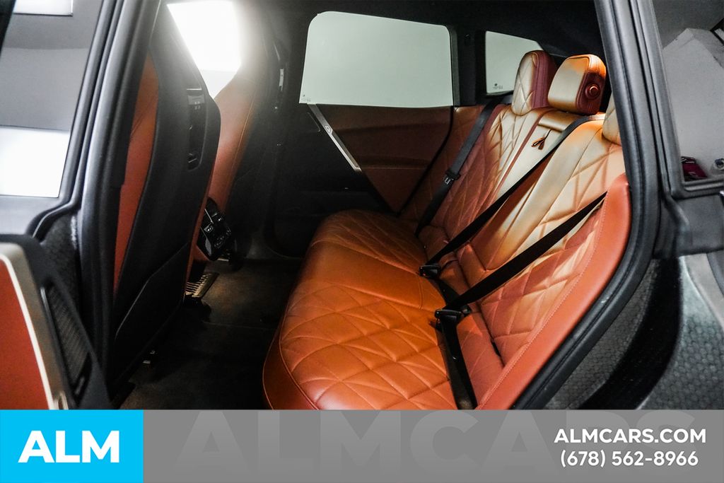 Used 2023 Black BMW M60 image 13