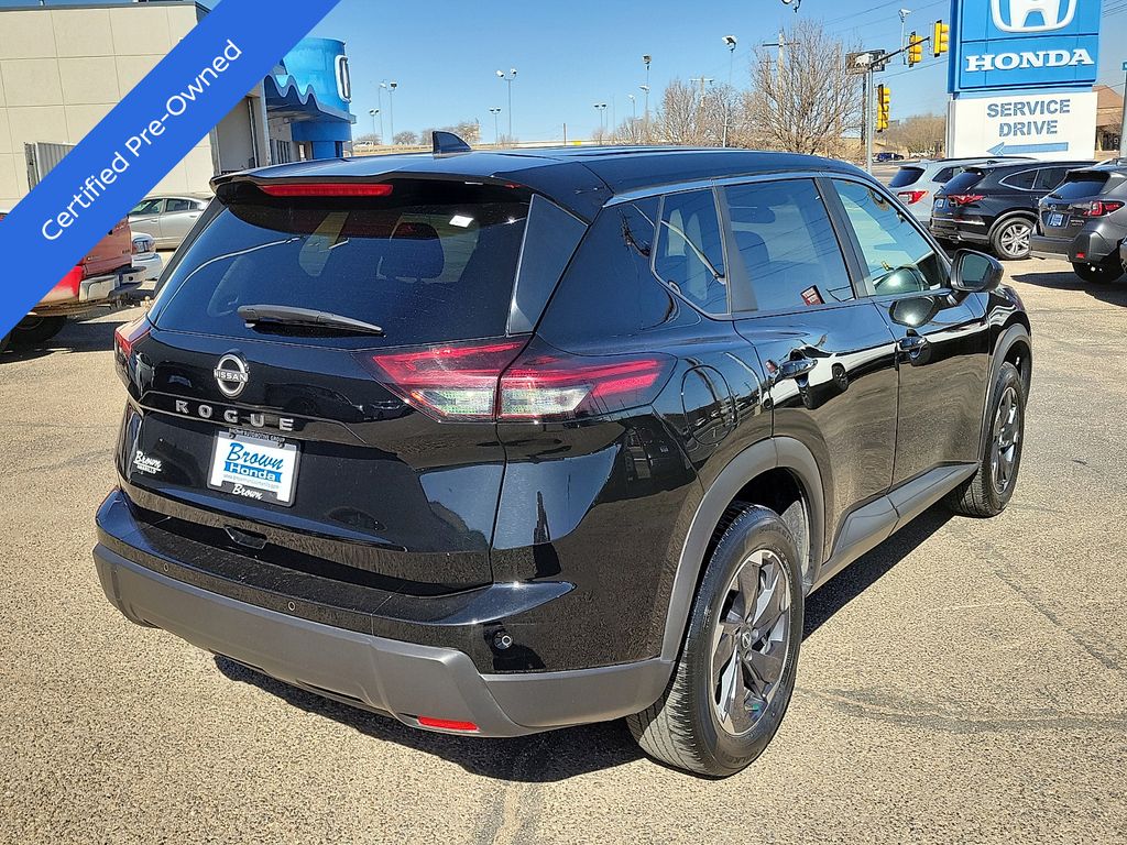2025 Nissan Rogue SV - 9